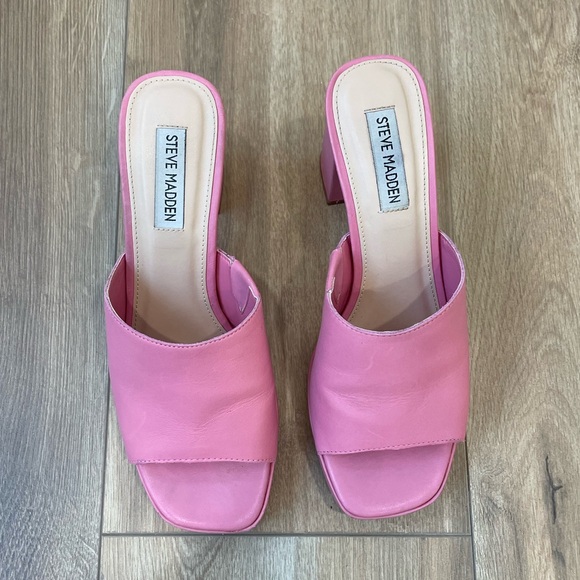 Steve Madden Barbie Pink Mules size 7! - Picture 2 of 8